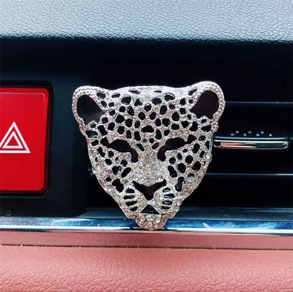 Silver Leopard Car Freshener - Picture 2 of 3